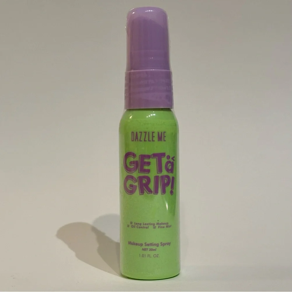 Dazzle Me Get a Grip Long Lasting Makeup Setting Spray 30 mL